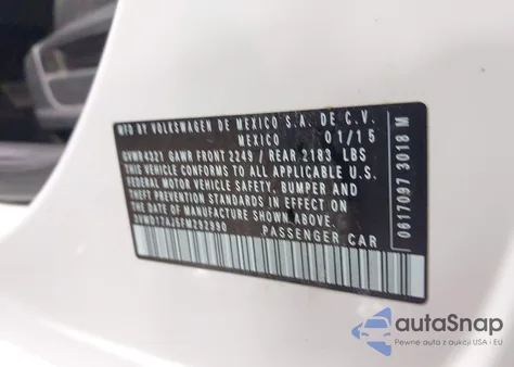 2015 Volkswagen Jetta 1.8T Se z USA, uszkodzony, nr VIN 3VWD17AJ5FM292990